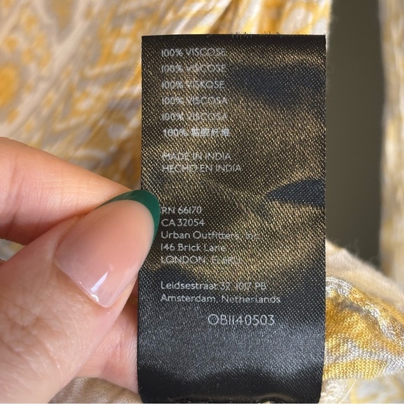 Free People Medium Rosalie Bell Sleeve Wrap Top Boho Butter Yellow Pattern - Picture 6 of 6